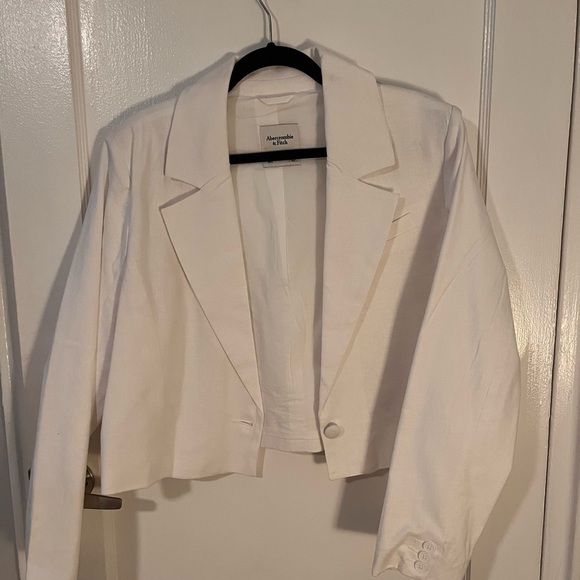 Abercrombie Cropped Linen-Blend Blazer NWOT - Picture 2 of 2